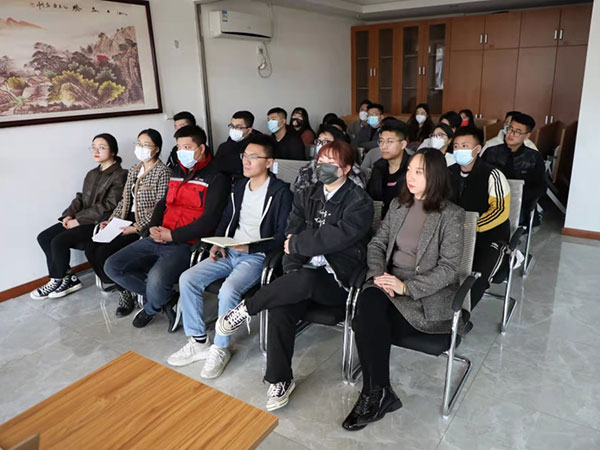 公司銷售部舉行4月份大戰(zhàn)啟動(dòng)會(huì) 公司銷售部舉行4月份大戰(zhàn)啟動(dòng)會(huì)