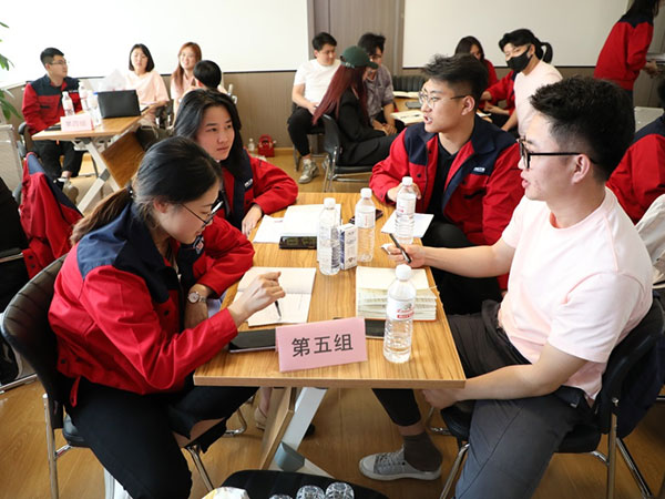 公司銷售業(yè)務團隊開展專題培訓 公司銷售業(yè)務團隊開展專題培訓